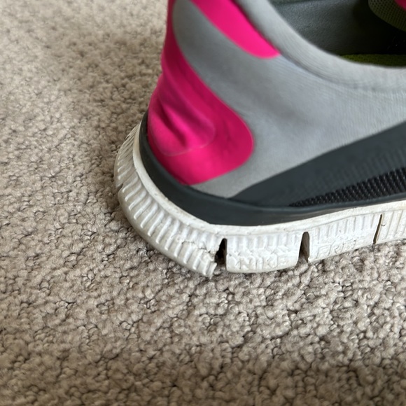 Nike Free 4.0 V3 Running Shoe - Picture 7 of 8